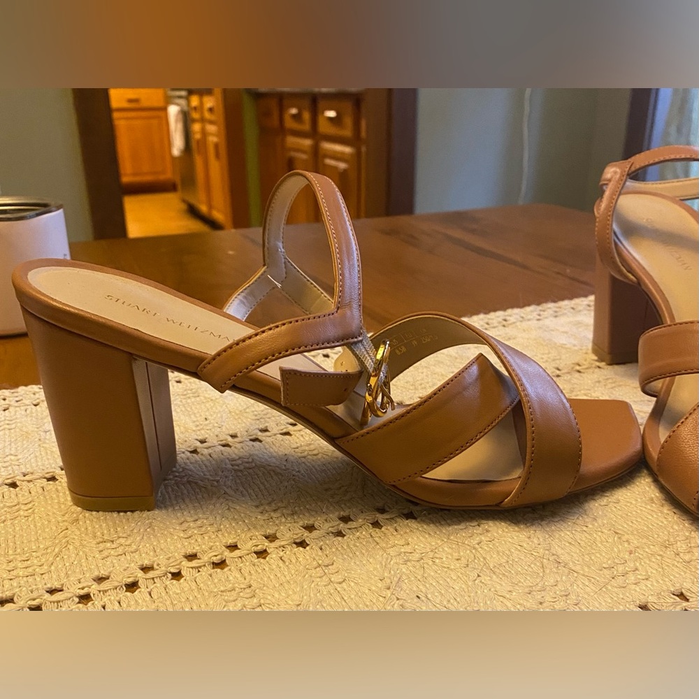 GORGEOUS Stuart Weitzman Tan Leather Block Heels